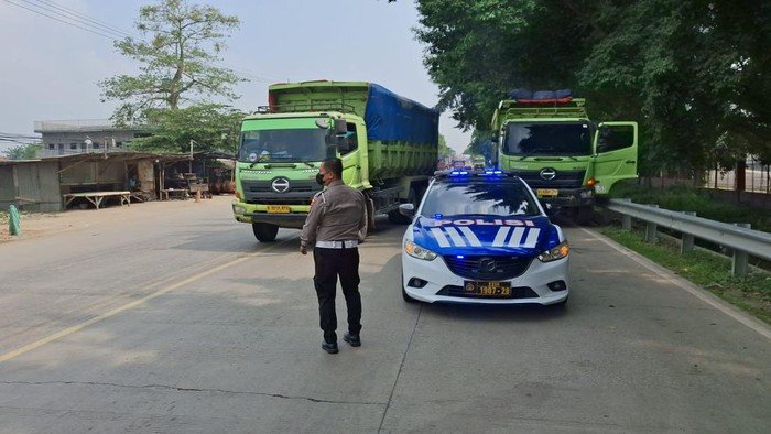Dishub Banten Bangun Posko Tindak Truk Tambang Langgar Jam Operasional - Update 1