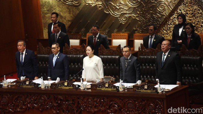 Perempuan Wajib Terwakili, MK Setop Pimpinan AKD DPR yang 'Tuli' atas Kebijakan Ini!