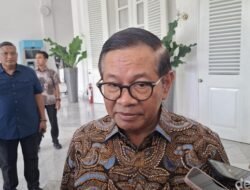 [Judul 1]Gubernur DKI Jakarta Pramono Anung mendatangi kantor