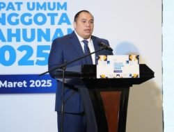 Respons Bos Asosiasi Fintech ke Sanksi OJK: Dana Syariah dan Crowde Terancam