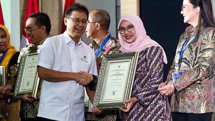 Banyuwangi Raih Penghargaan STBM & Swasti Saba dari Kemenkes - Update 1