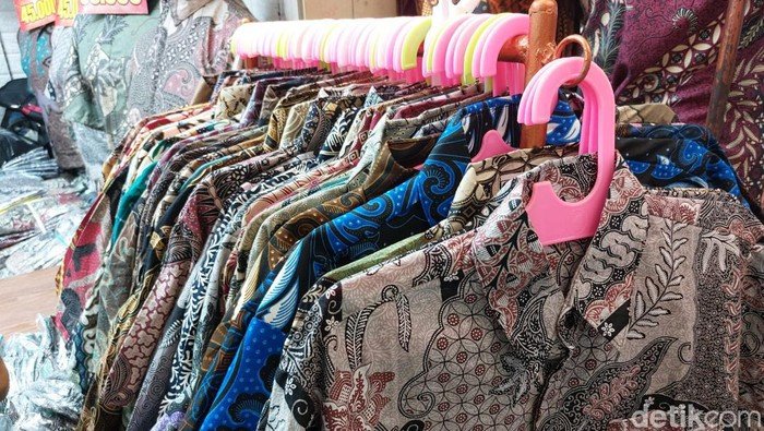 Krisis Ekonomi Kebangsaan: RI Kebanjiran Batik-Jilbab dari China, Apa yang Terjadi?