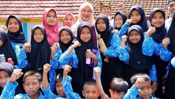 **Menggenjot konektivitas di desa: Program desa digital Komdigi dorong inklusi teknologi**