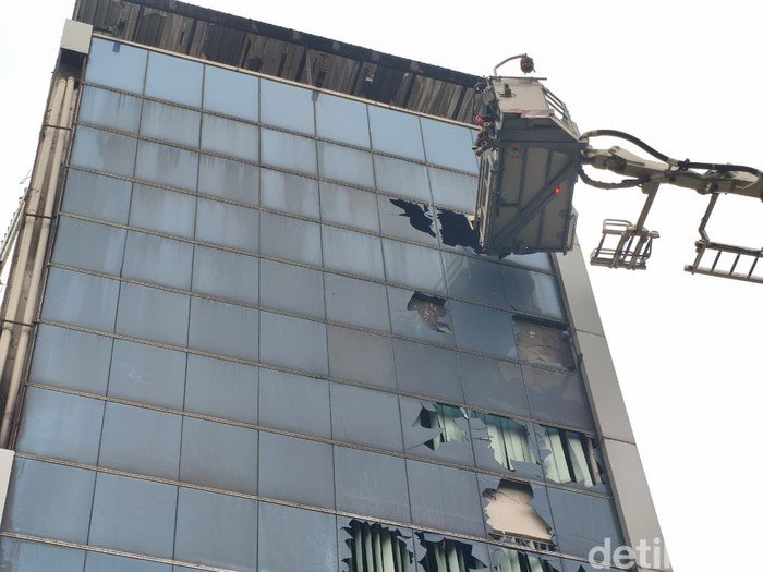 20 Jiwa Terbaring Akibat Kebakaran Gedung jakpus, Termasuk Ibu Hamil yang Mempertahankan_hidupnya