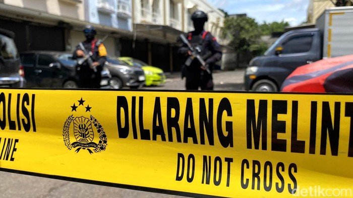 Benda Asing Diduga Bom Muncul di Depan Ruko Bandung, Pihak kepolisian Segera Tanggap
