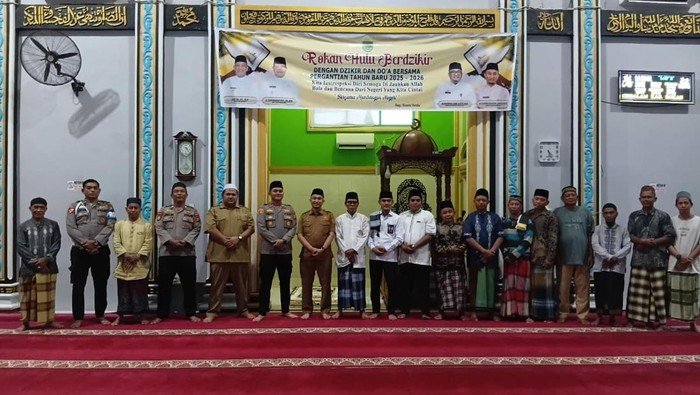 Polisi Rohul Ajak Ribuan Warga Dzikir, Doa Bersama Sambut Tahun Baru