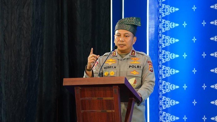 Prabowo's Message Delivered: Kapolda Riau's Green Policing Initiative