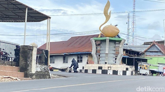 Ada Ransel Misterius di Tugu Tunas Kelapa Parepare, Gegana Dikerahkan - Update 2