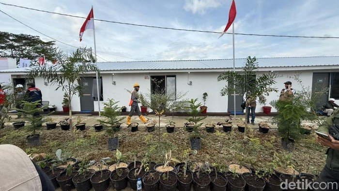 PLN Gelontorkan Solusi Listrik untuk 15.000 Hunian Sementara di Sumatera