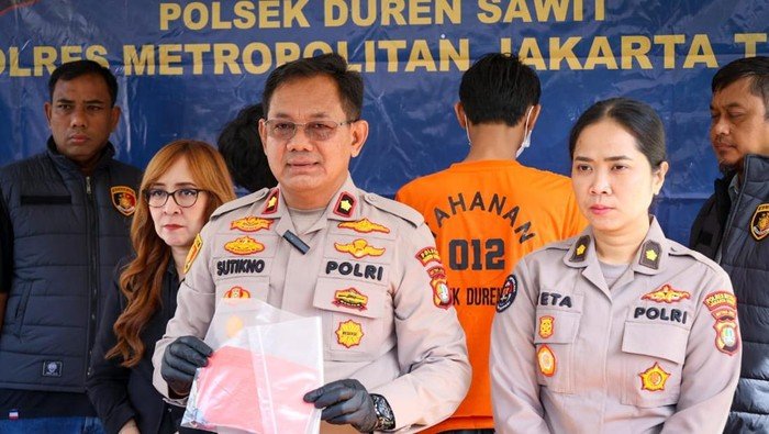 2 Pria Jaktim Pura-Pura Nyari Kerja, Ternyata Curi Motor di Toko Roti!