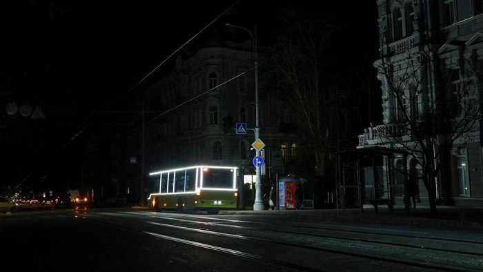 [Serangan Rusia di Ukraina: PBB Kecam, 1 Juta Orang Keteteran Tanpa Pemanas-Air]