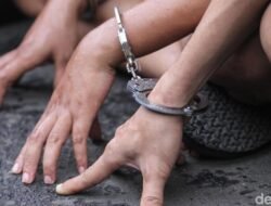 Heboh! Polda Metro Jaya Tangkap 5 Tersangka Perakit Senjata Api Ilegal, Ditemukan Ribuan Bahan Kimia Berbahaya