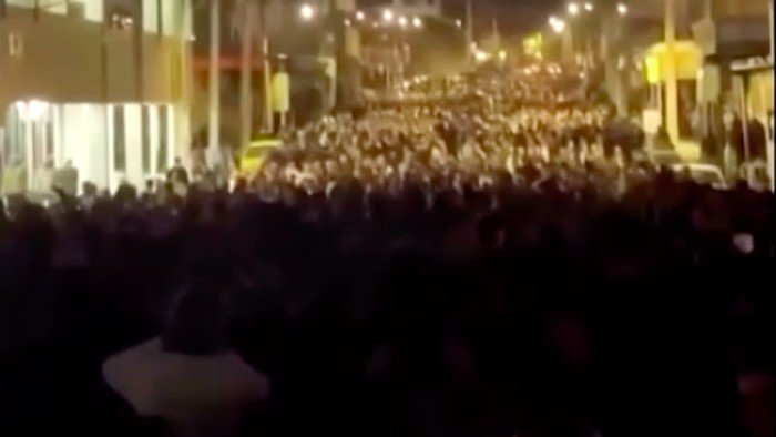 Iran Dilanda Kematian 500 Orang dalam Kerusuhan, Ribuan Ditangkap dalam Konflik Berkepanjangan