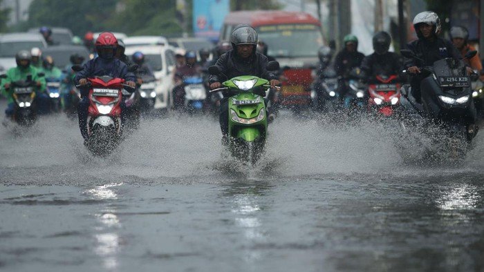 Siaga 3 Pagi Ini, Banjir Menerjang Pesanggrahan dan Sunter Hulu! Waspada Banjir, Pos Pantau Siap Siaga