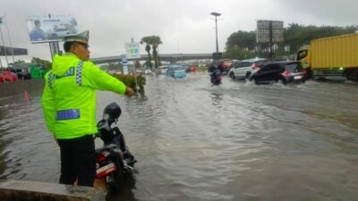 Banjir Menerjang, Lalin di Bandara Soekarno-Hatta Lumpuh!