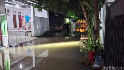 Tanggul Jebol, Kali Meluap: Banjir Serang Perum Persada Tanpa Ampun