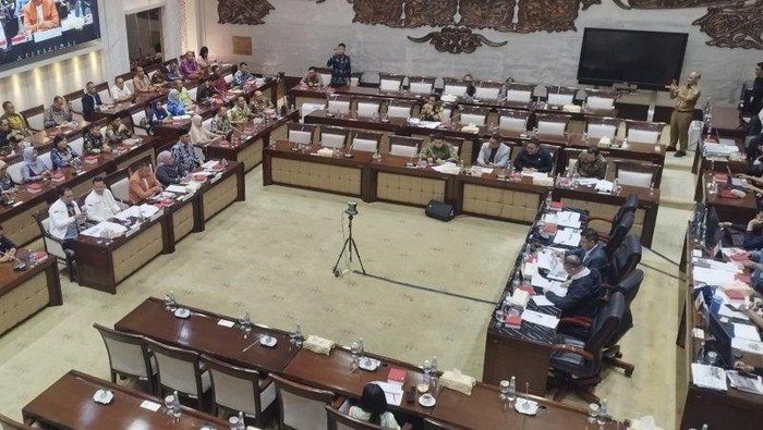 **Asosiasi DPRD Kabupaten Ngadu ke Komisi XI DPR, Protes Pemotongan Dana TKD!**