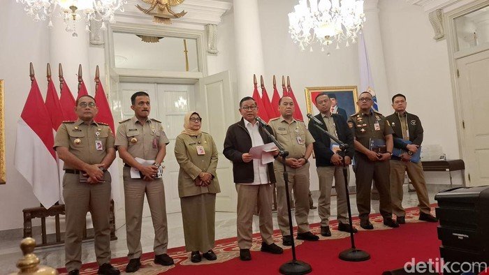 Pramono Siap Bersihkan Kebiasaan Parkir liar Pemain Padel di Perumahan, Apakah Anda Siap?