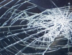 Tragedi Adu Banteng: 2 Motor Tabrakan di Cibinong, Siapa yang Salah?