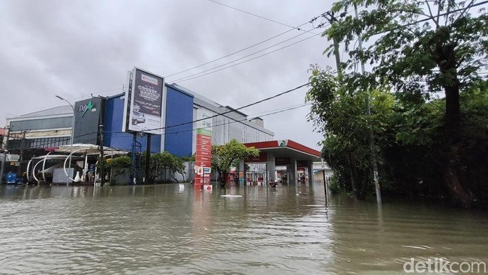 Banjir Menerjang Legian dan Seminyak: Siapa yang Bersalah?