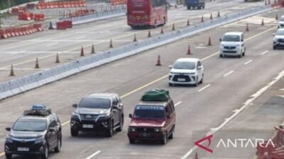 24 Ribu Kendaraan Banjiri Tol Cipali, Arus Mudik Mencapai Puncak di Pagi Minggu!