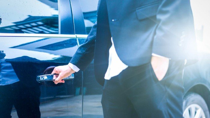 Pintu Mobil Warga Bogor Tiba-Tiba Terkunci, Bantuan Polisi Dituntut!