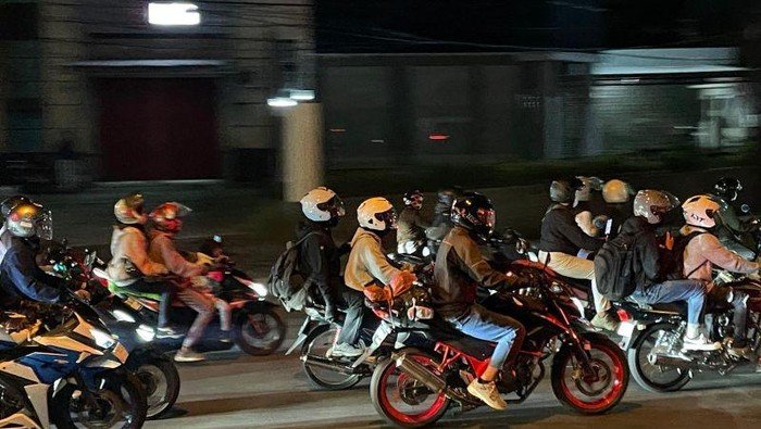 Malam Ini, Pemudik dari Jakarta Terus Padati Jalur Pantura Cirebon - Update 2