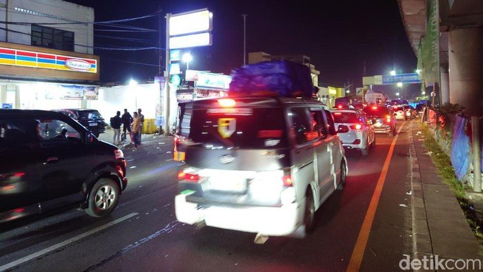 Antrean Tak Berujung di Pelabuhan Merak: Apakah Pemerintah Siap?