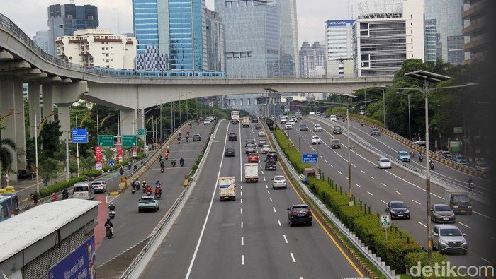 **Libur Lebaran, Ganjil Genap Jakarta Ditiadakan: Apa Dampaknya untuk Warga?**