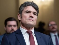 Bos Kontraterorisme FBI Surut, Hubungan dengan Perang Iran Dituduh